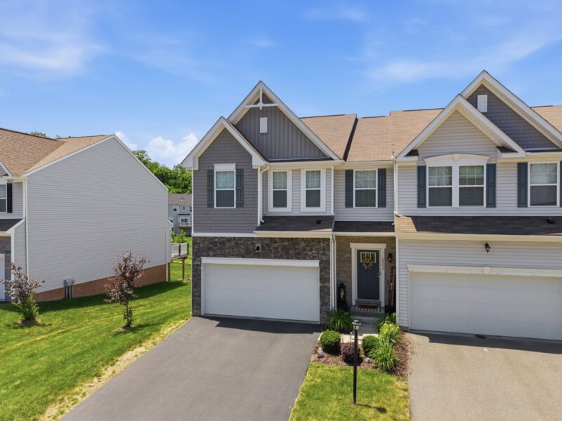 2301 Canterbury Drive — photo 2