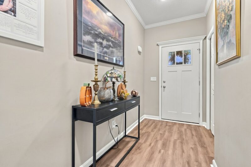 2301 Canterbury Drive — photo 4