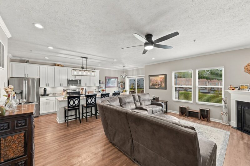 2301 Canterbury Drive — photo 6