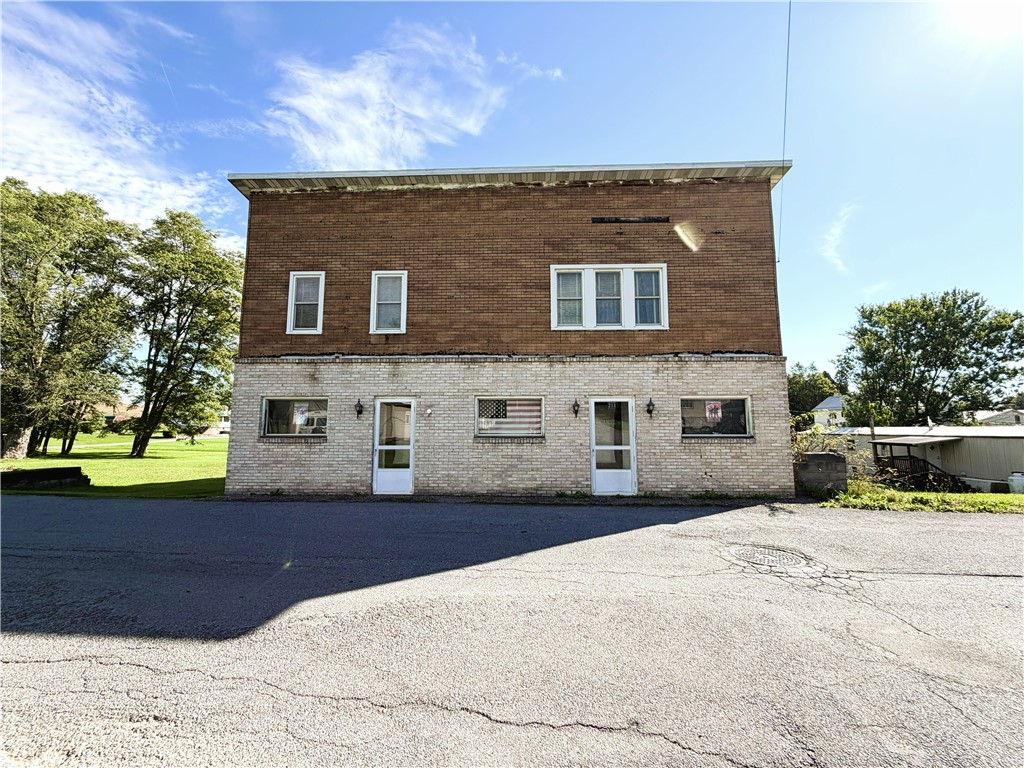 233 Keim St — photo 1