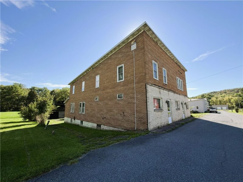 233 Keim St — photo 2