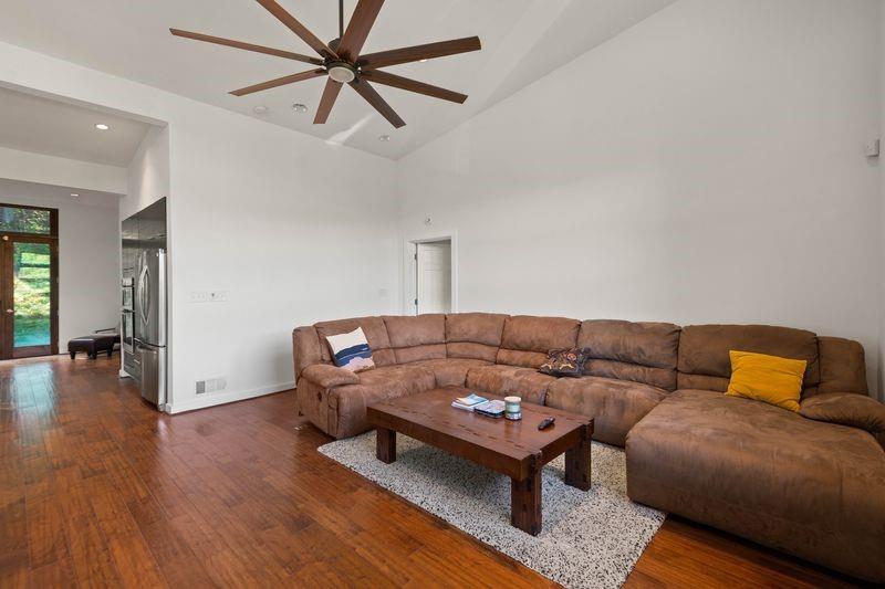 1645 Pegher Lane — photo 8