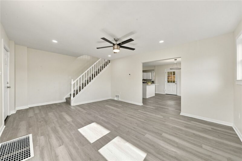 534 S Central Ave — photo 8