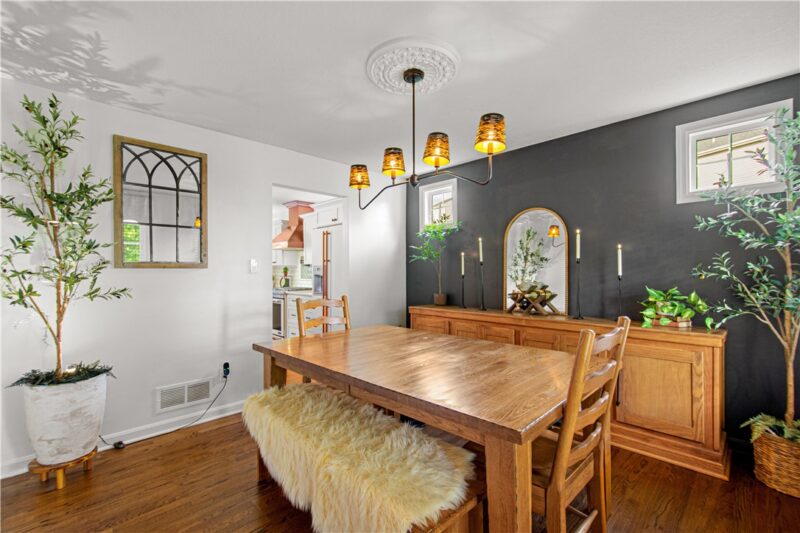 1009 Fieldstone Drive — photo 4