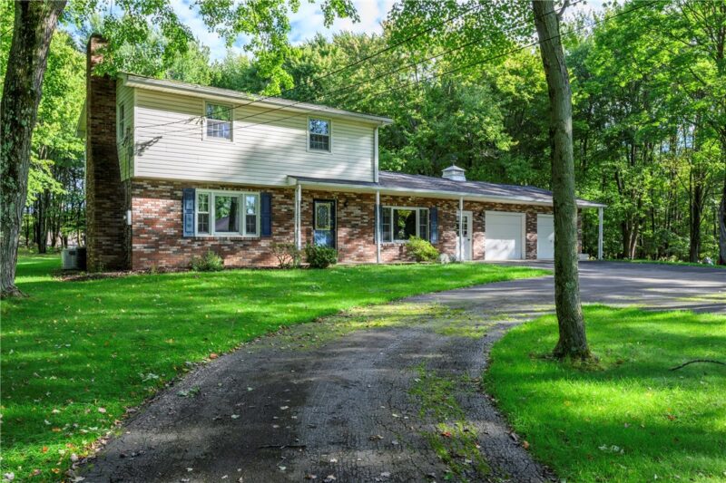 411 Kerry Dr — photo 3