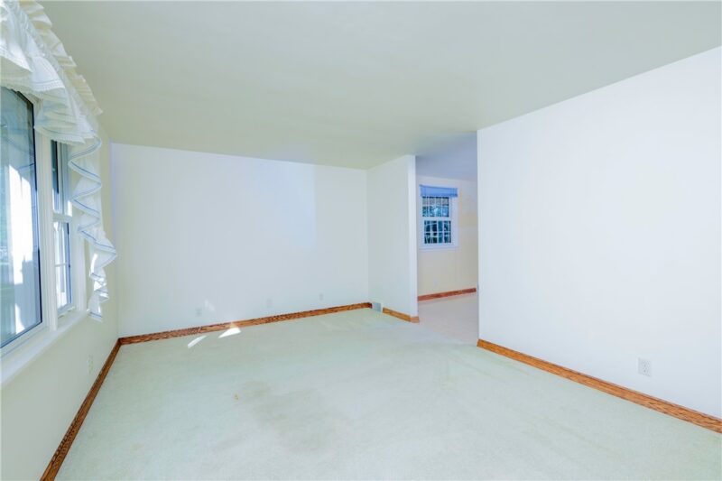 411 Kerry Dr — photo 8