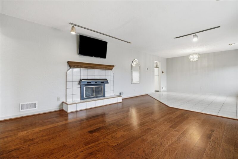 4770 Sherwood Dr — photo 8