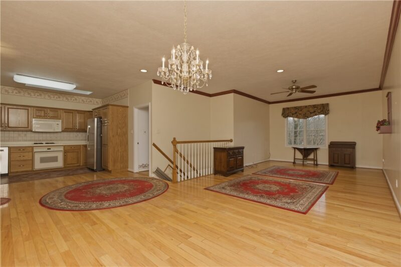 107 Boxwood Ct — photo 8
