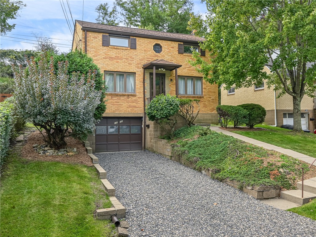 1050 Ardmore Manor Dr — photo 1