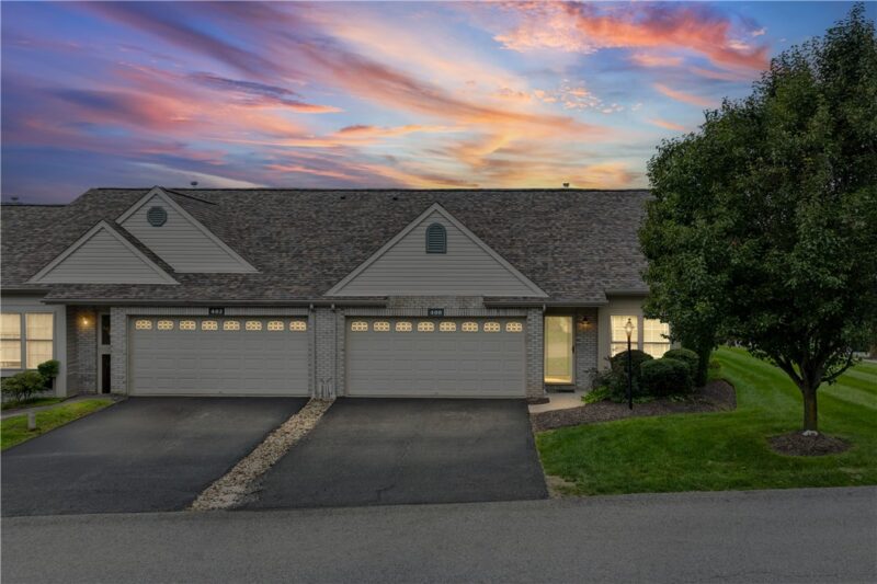 400 Katy Ln — photo 2