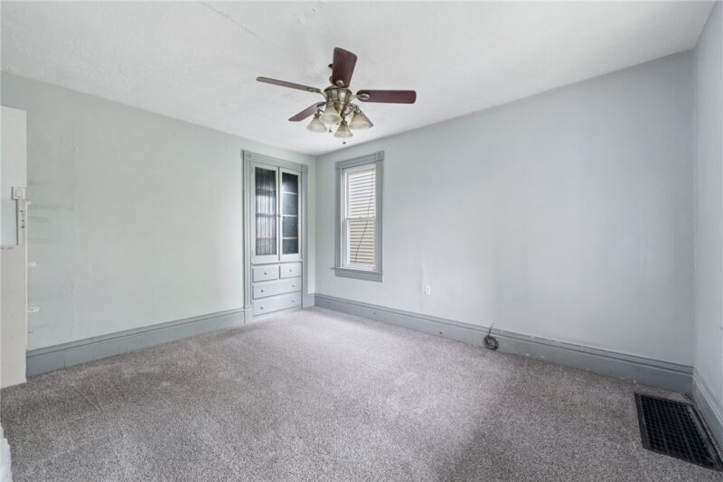 718 LOOKOUT AVE — photo 8