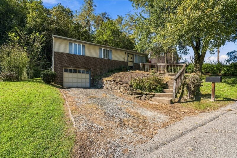 264 Hazel Rd — photo 2