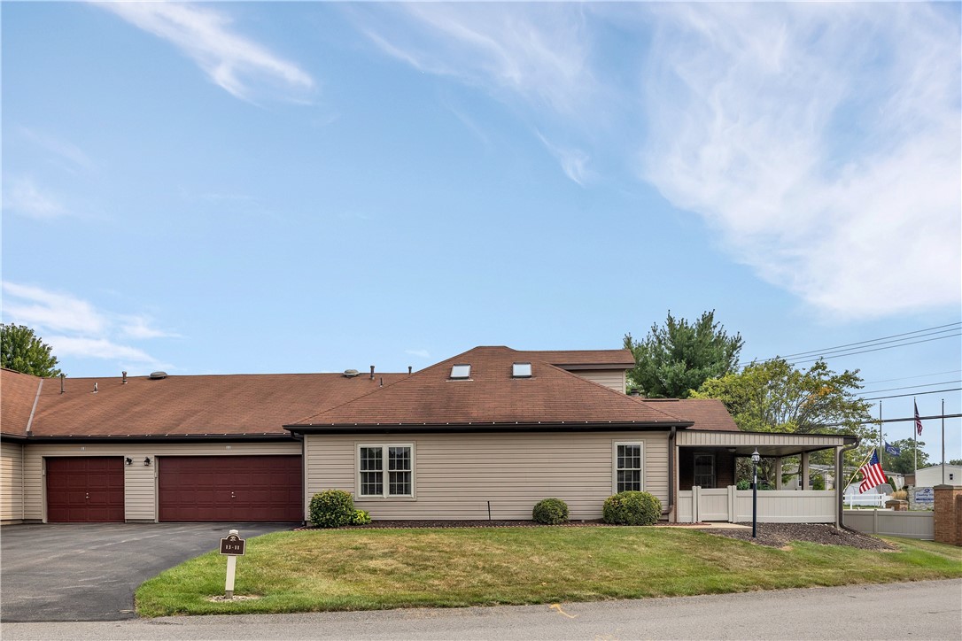 11 Ashford Dr — photo 1