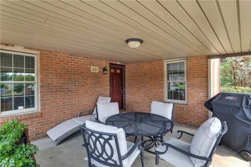 11 Ashford Dr — photo 5