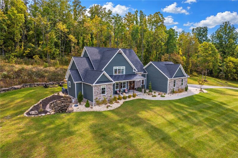 1211 Windemere Dr — photo 2