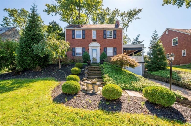 4703 Rolling Hills Rd