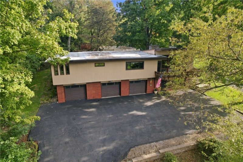 4020 Dickey Rd — photo 2