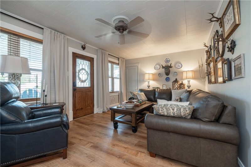 501 Hillcrest Ave — photo 3