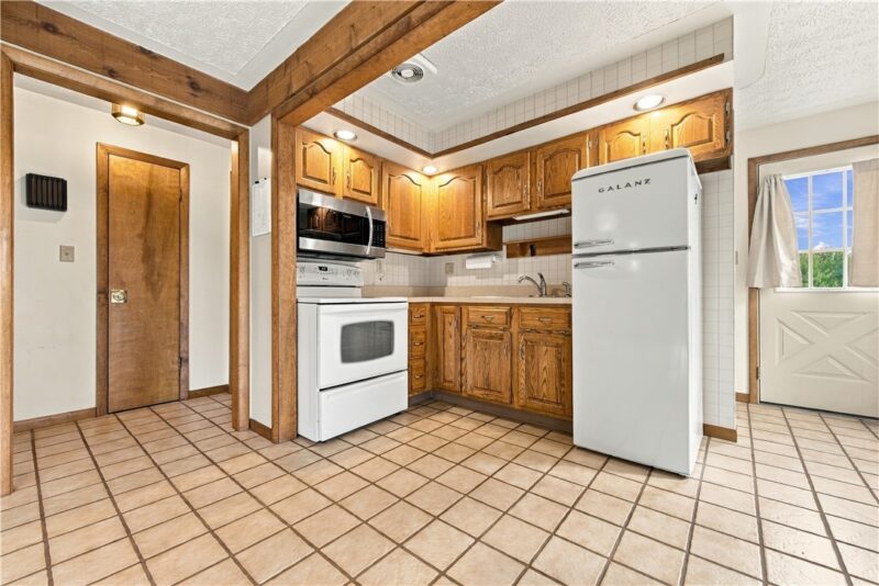 773 Campbell Ave — photo 8