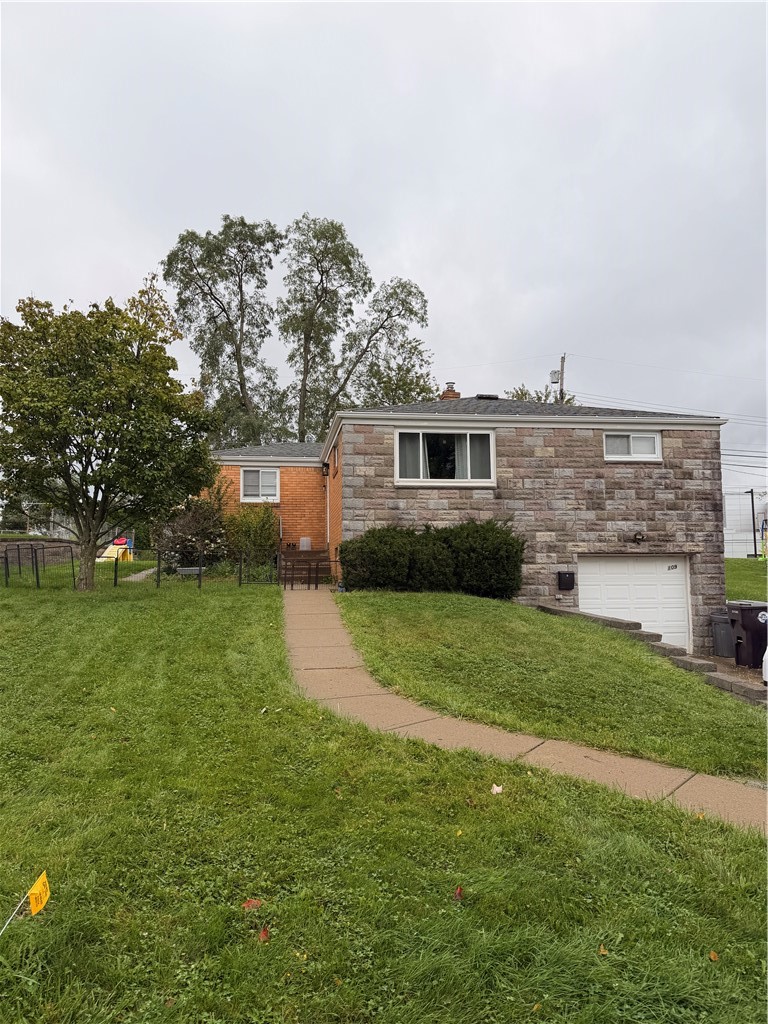 109 Eileen Dr — photo 2