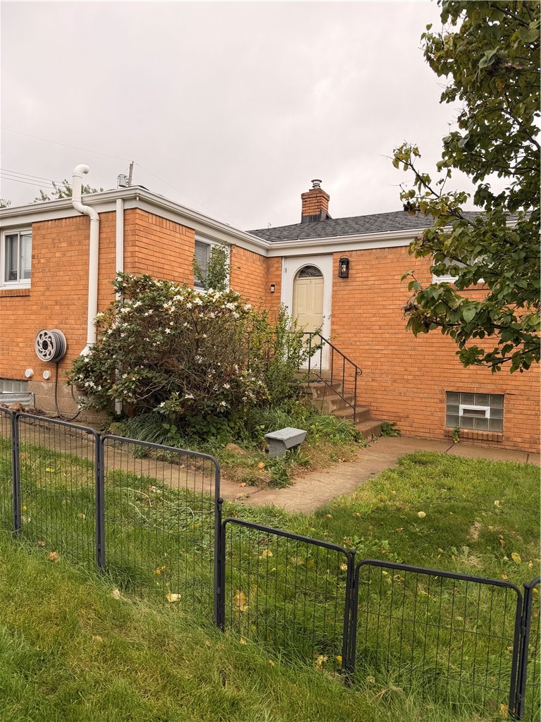 109 Eileen Dr — photo 3
