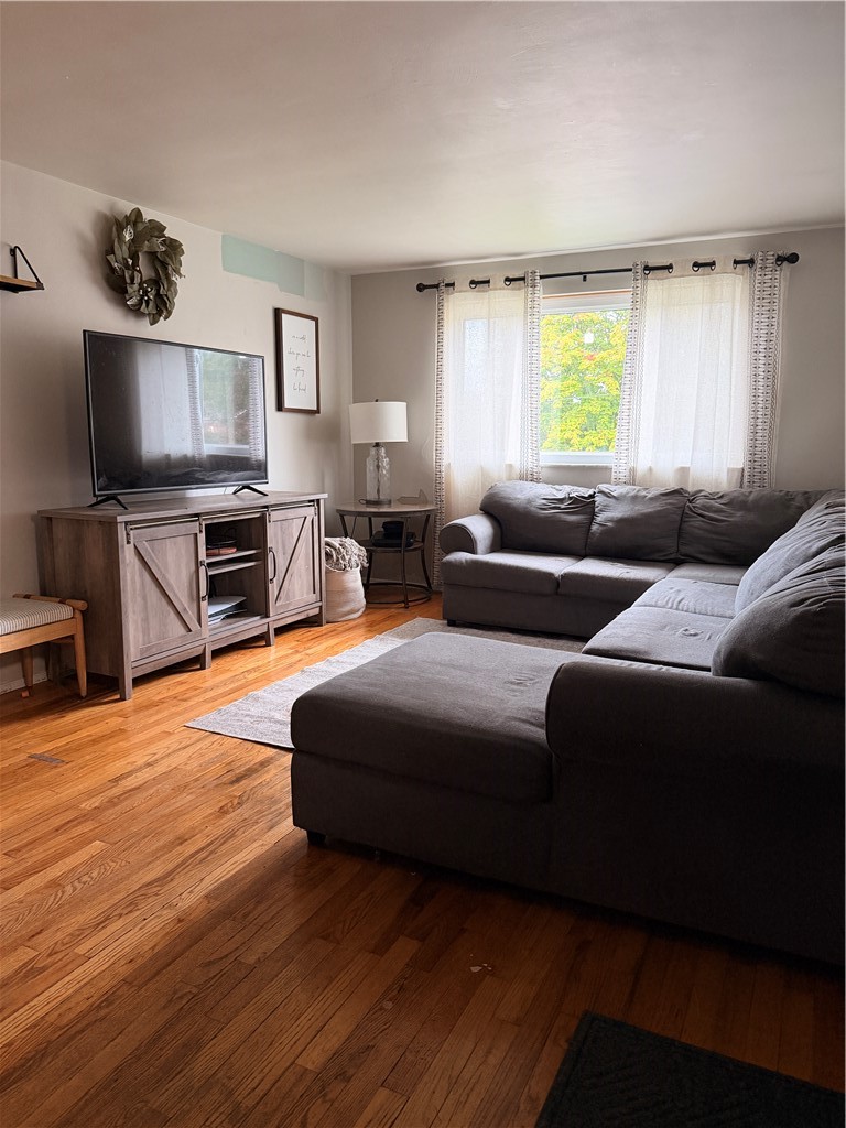 109 Eileen Dr — photo 4
