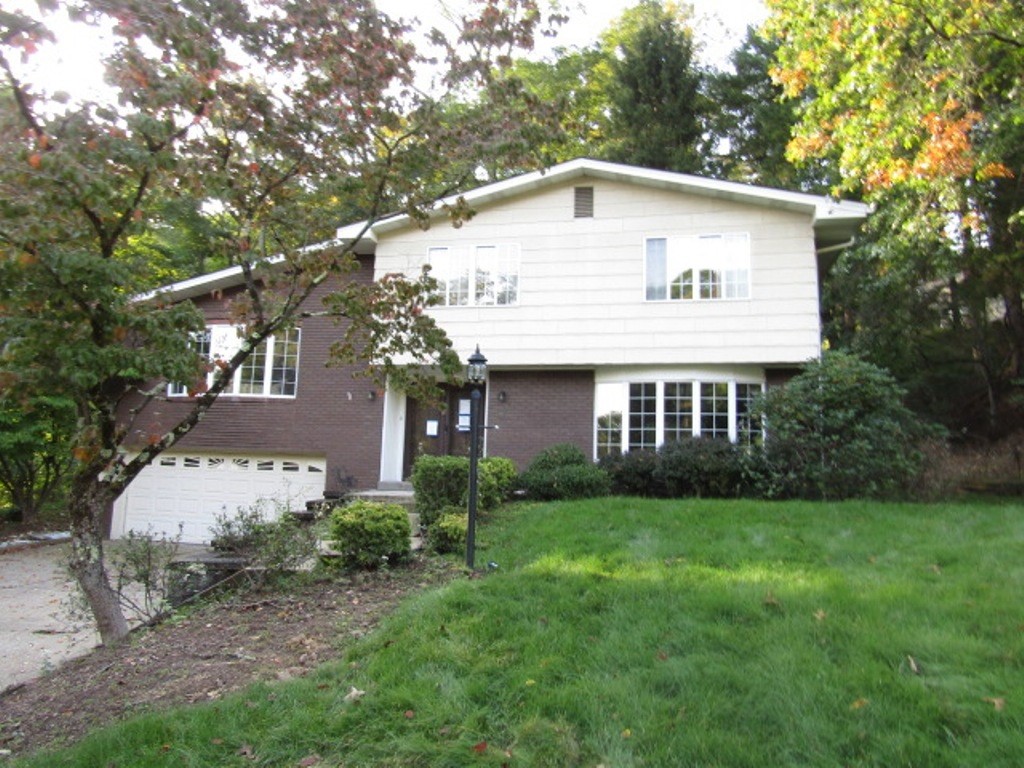 3808 Edinburg Dr — photo 1
