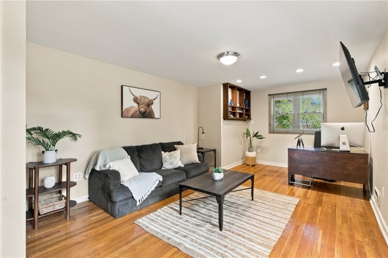 9 Highland — photo 4