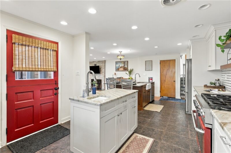 9 Highland — photo 8