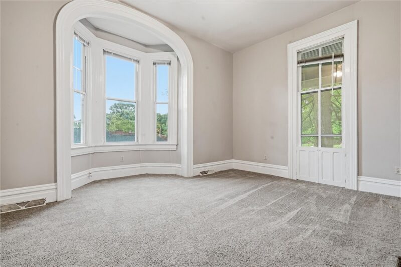 89 Sumner Ave — photo 8