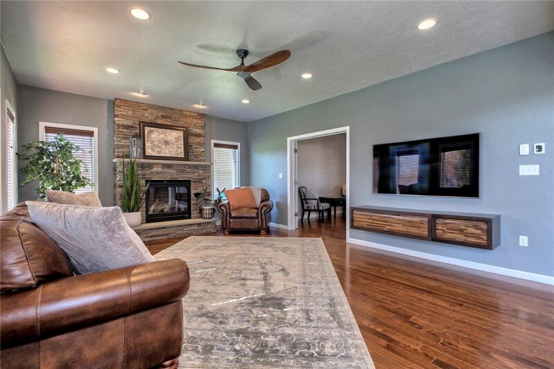 7521 Natalie Ln — photo 5