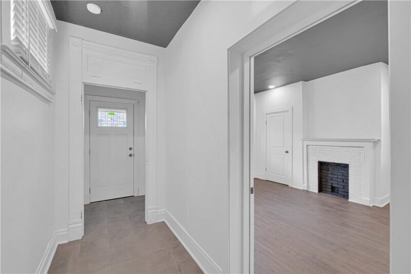 823 E 11th Ave — photo 6