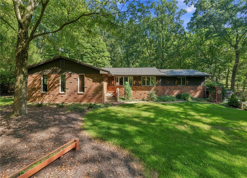 1450 Breakneck Road — photo 1