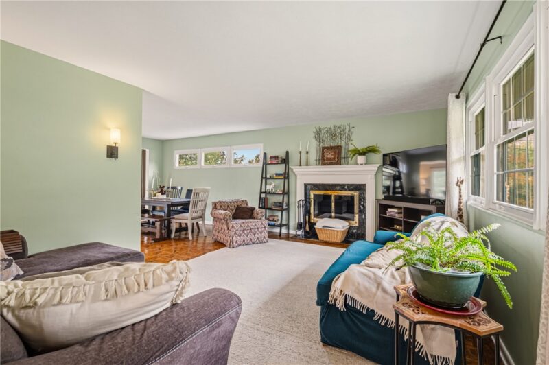 19 Sigrid Dr — photo 4