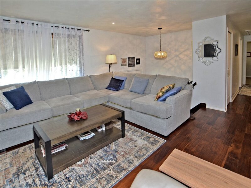 349 Oak Rd — photo 3