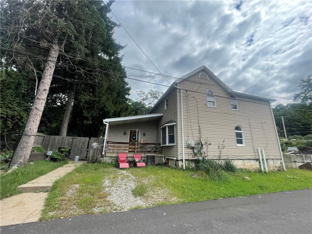 108 Sylvan STREET — photo 1