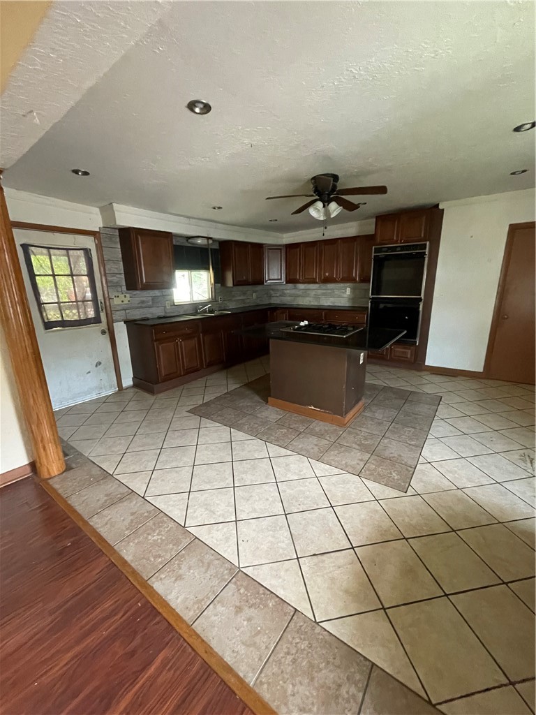 108 Sylvan STREET — photo 8