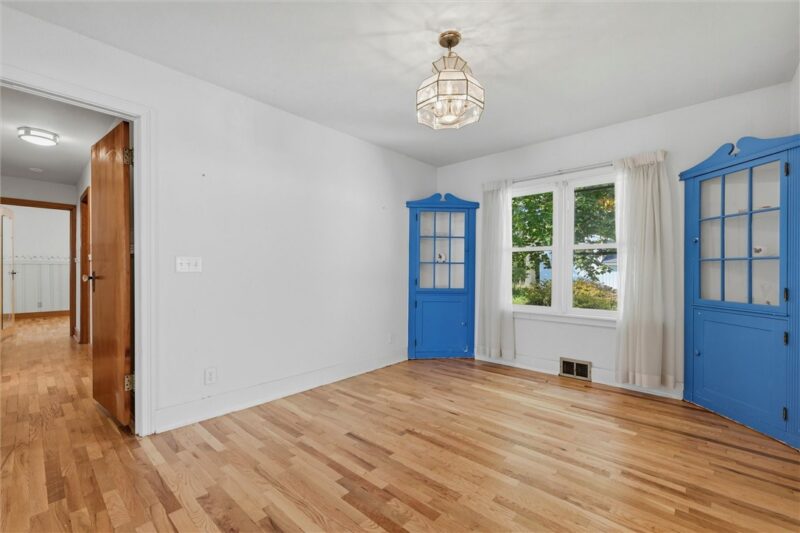 221 E Edgewood Avenue — photo 7