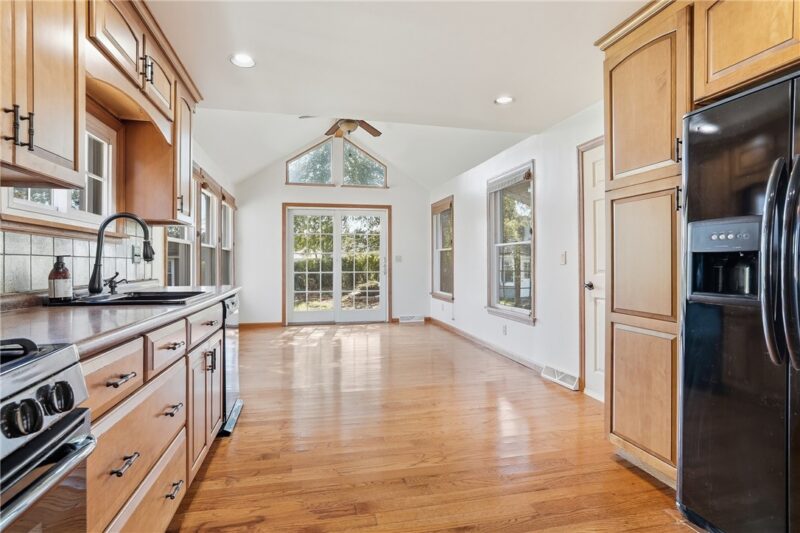 772 Campbell Avenue — photo 6