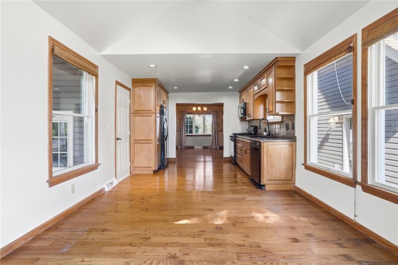 772 Campbell Avenue — photo 7