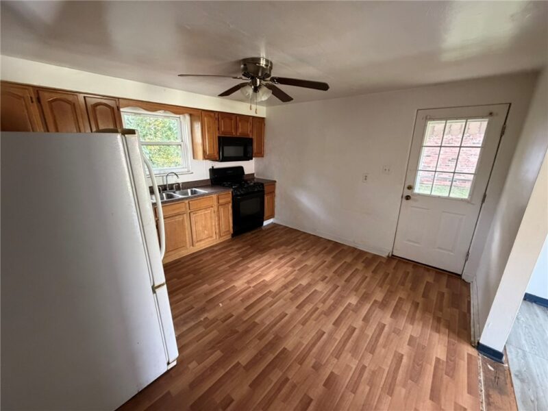 2542 Mohawk St — photo 4