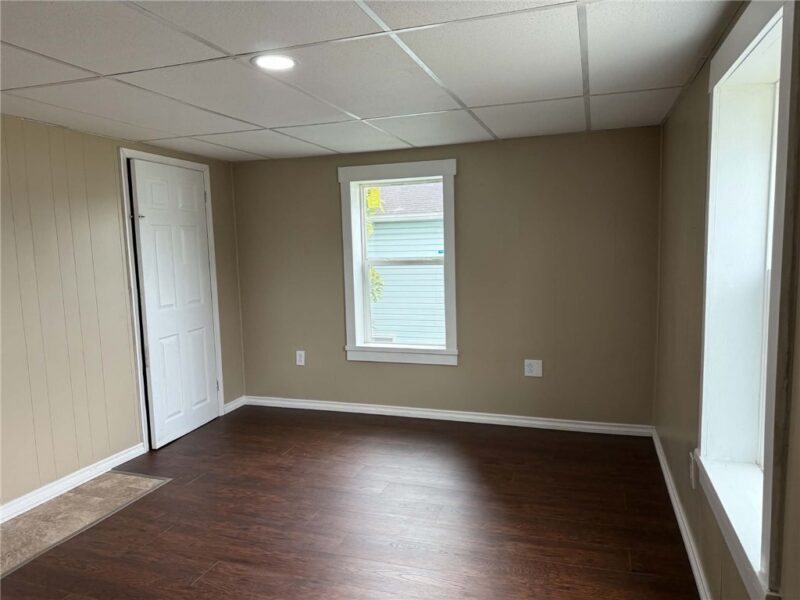 411 EAST AVE — photo 7