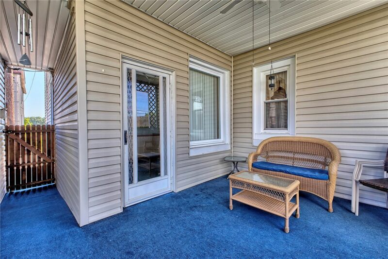 2405 Cronemeyer St — photo 2