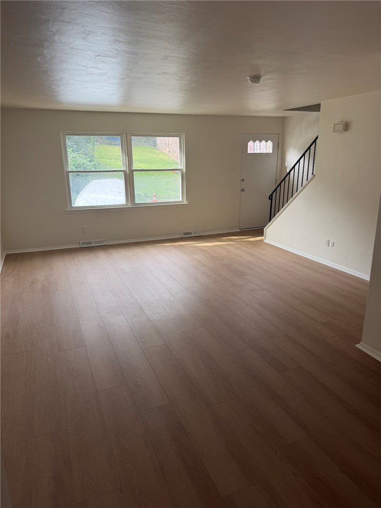 606 Broadhead Ave 606 — photo 4