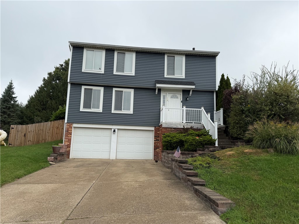 114 Briar Path — photo 1