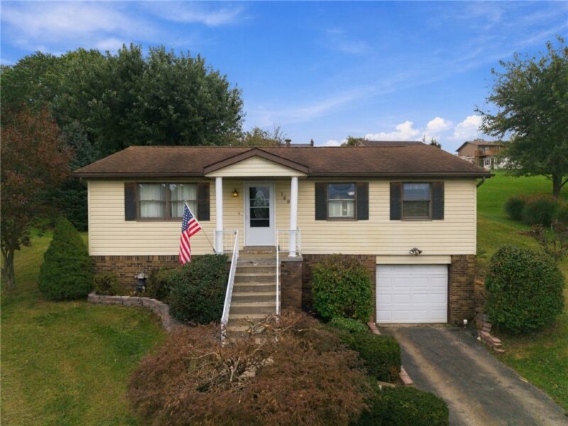 169 Melissa Drive — photo 2
