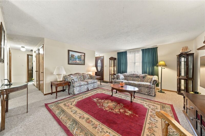 169 Melissa Drive — photo 4