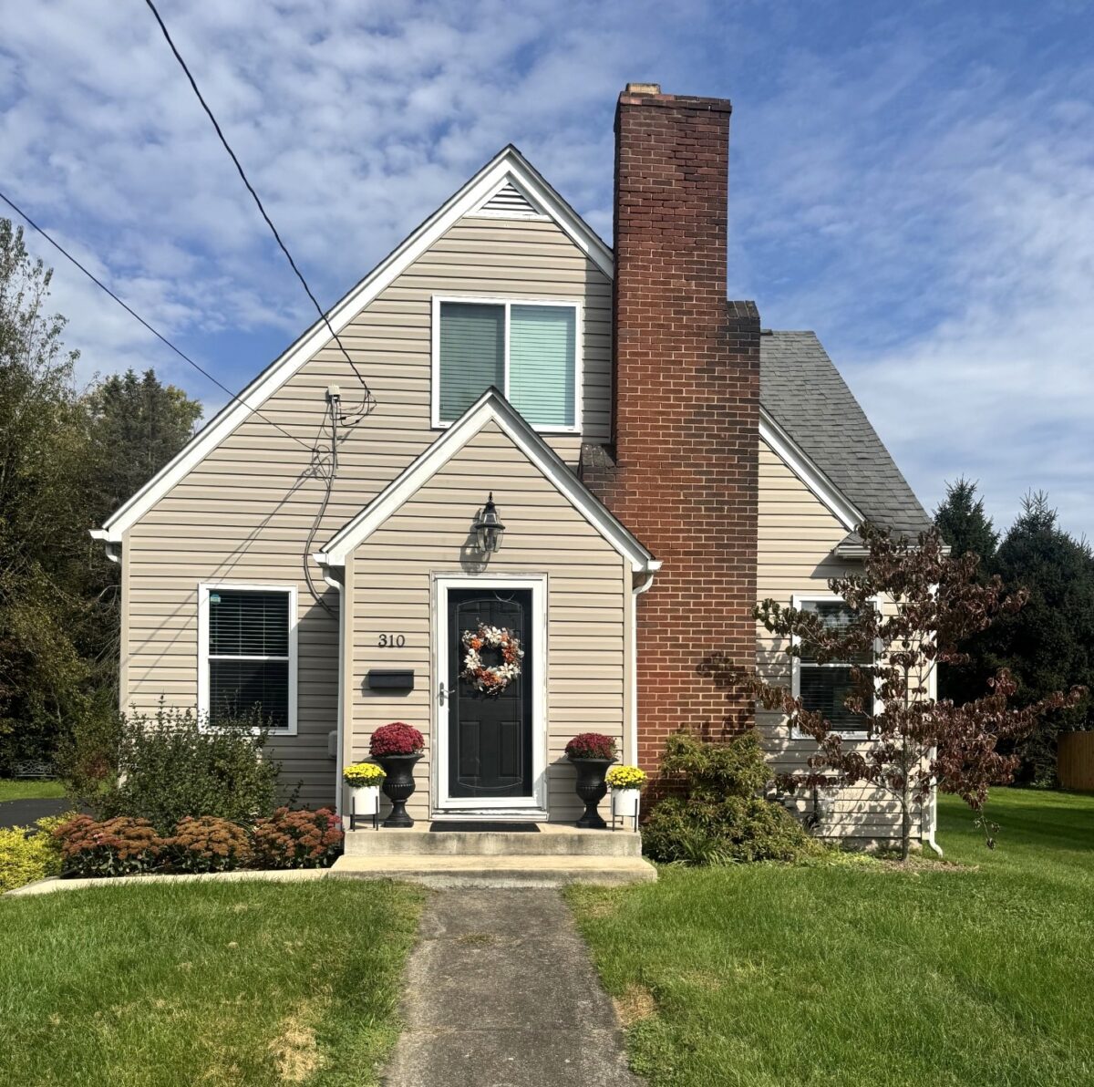 310 W Fairmont Ave. — photo 1