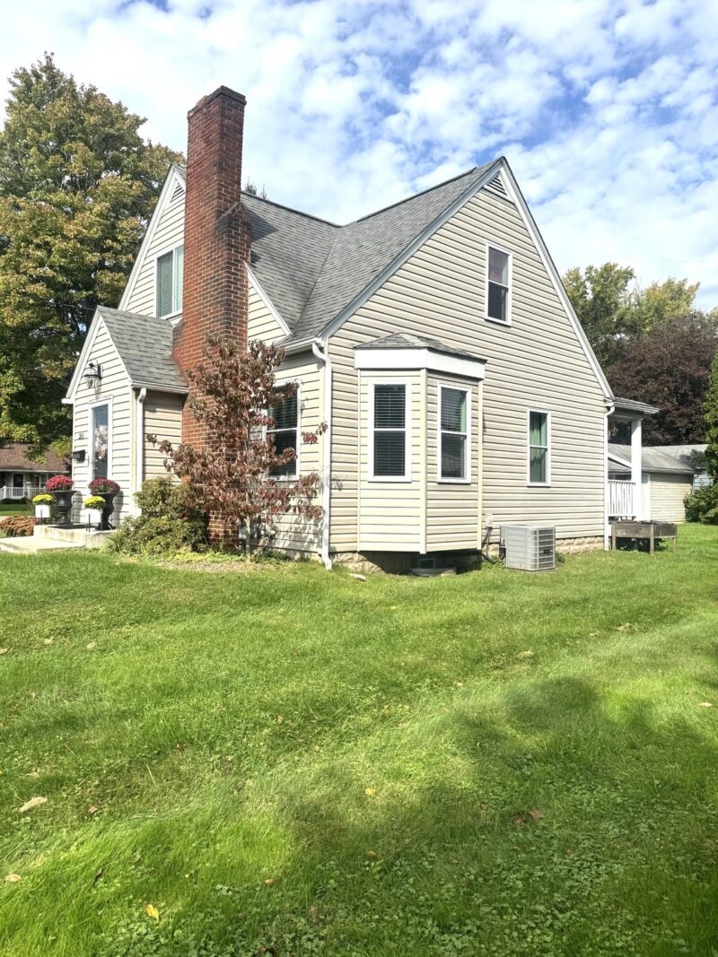 310 W Fairmont Ave. — photo 2
