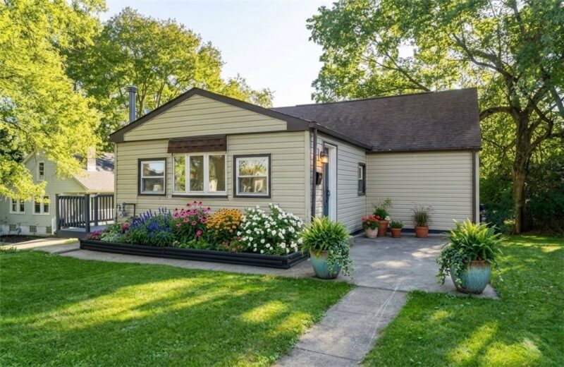 430 Cottage Ln
